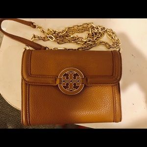 Tory Burch Amanda Chain Crossbody Wallet